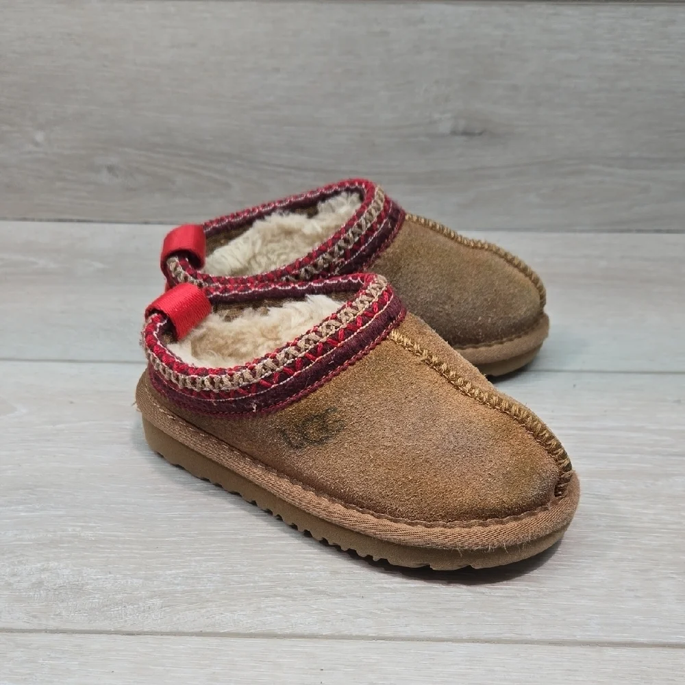 UGG Australia Kids Chestnut Suede Shearling Clog with Red Trim Shoes 25
